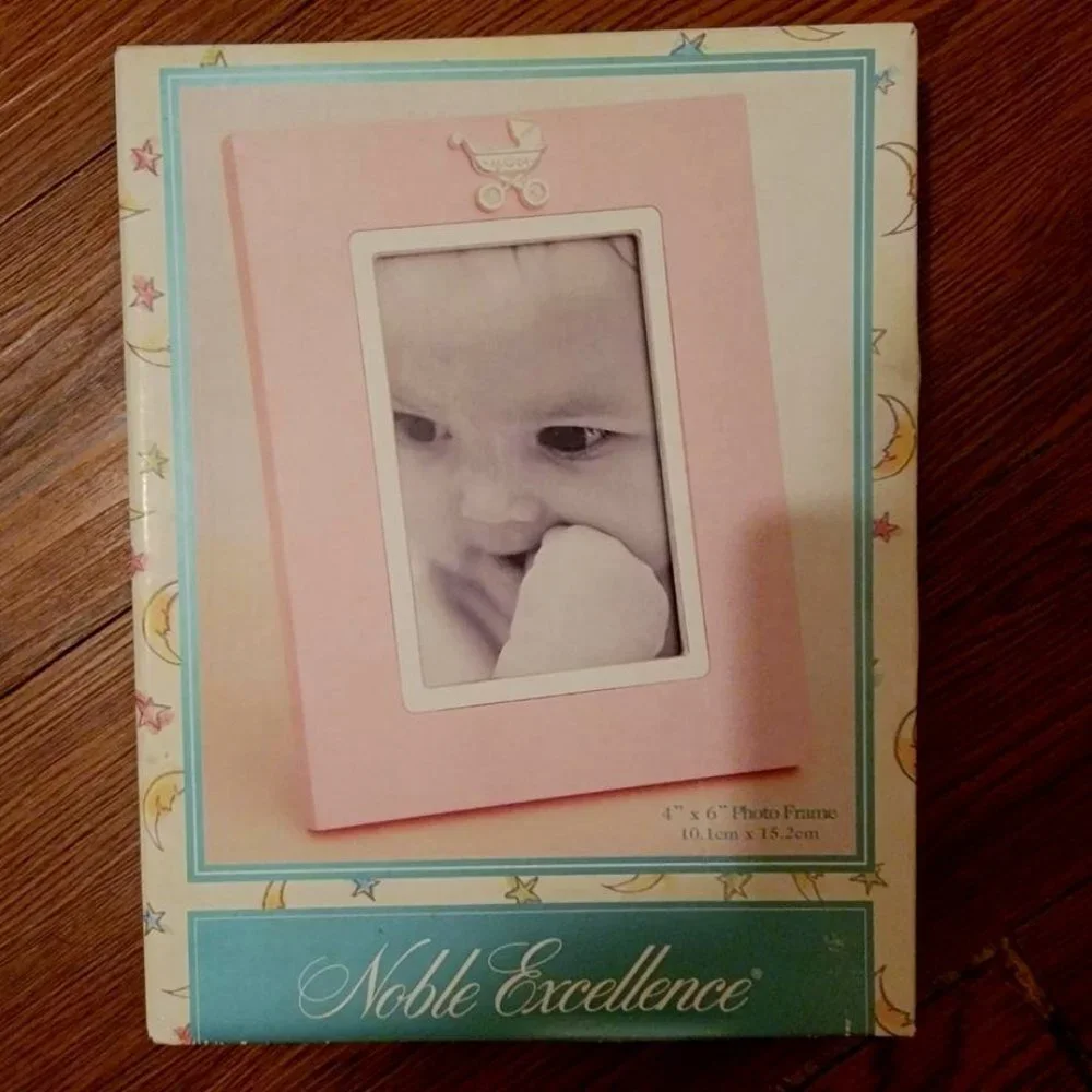 Newborn Photo Frame - Pale Pink - *GIRL*